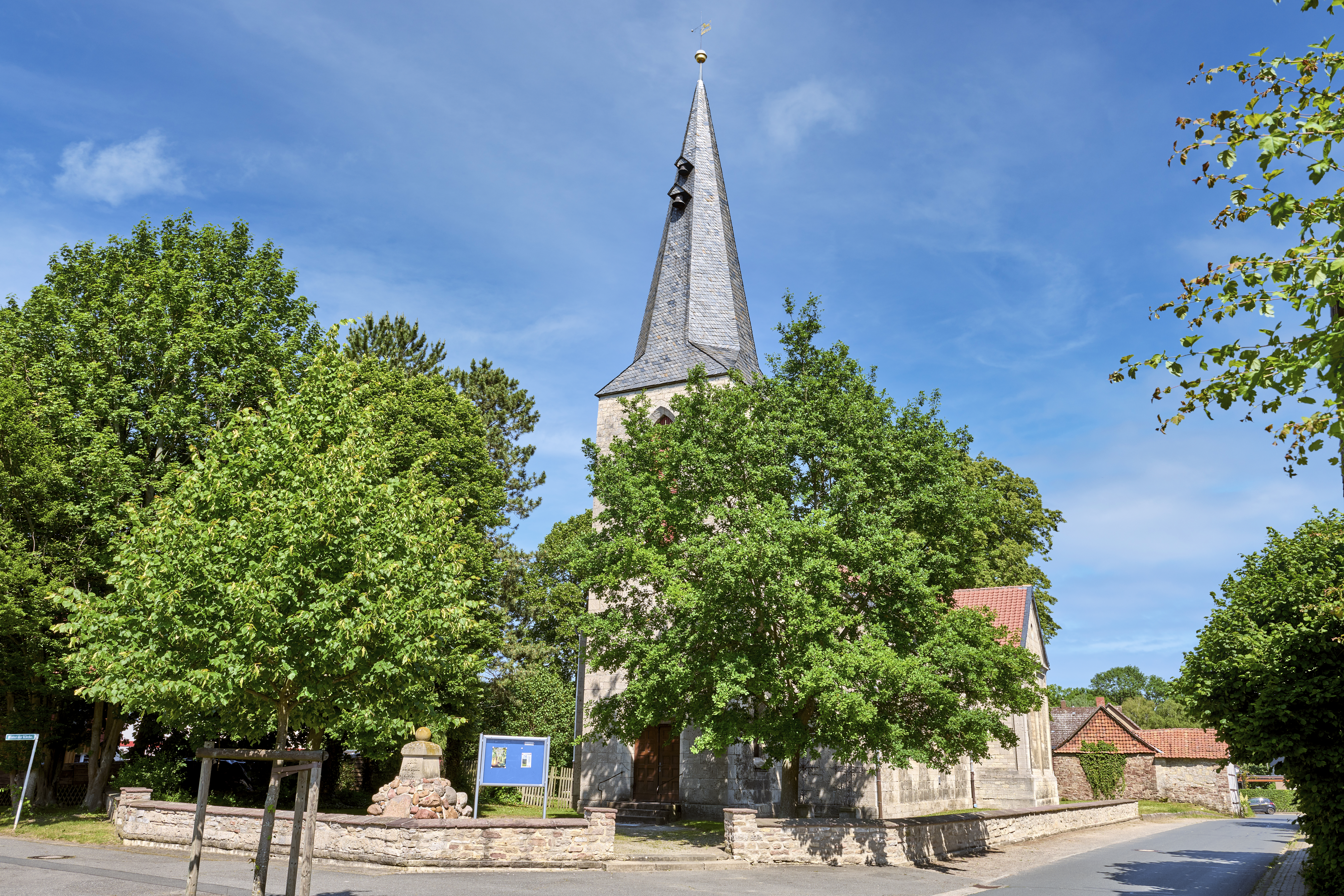 Evangelische Apostelkirche Groß Winnigstedt