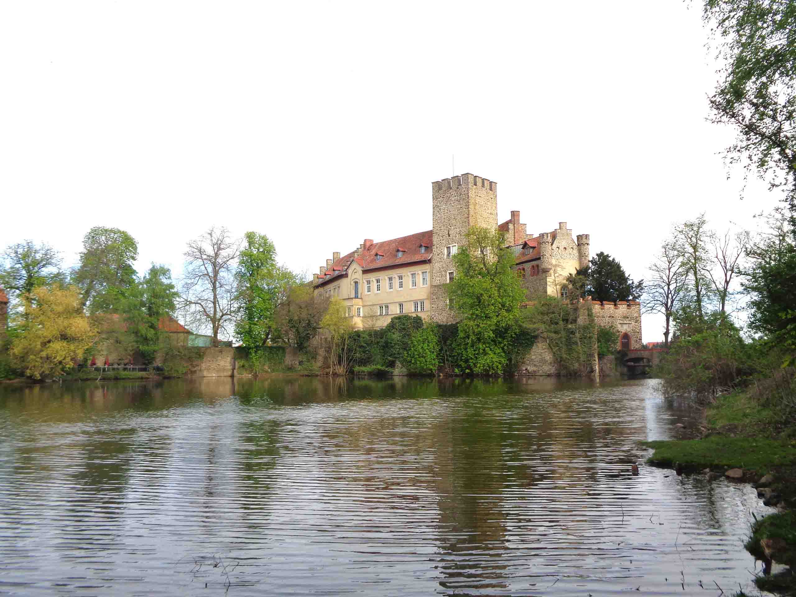 Das Schloss am Mühlenteich in Flechtingen