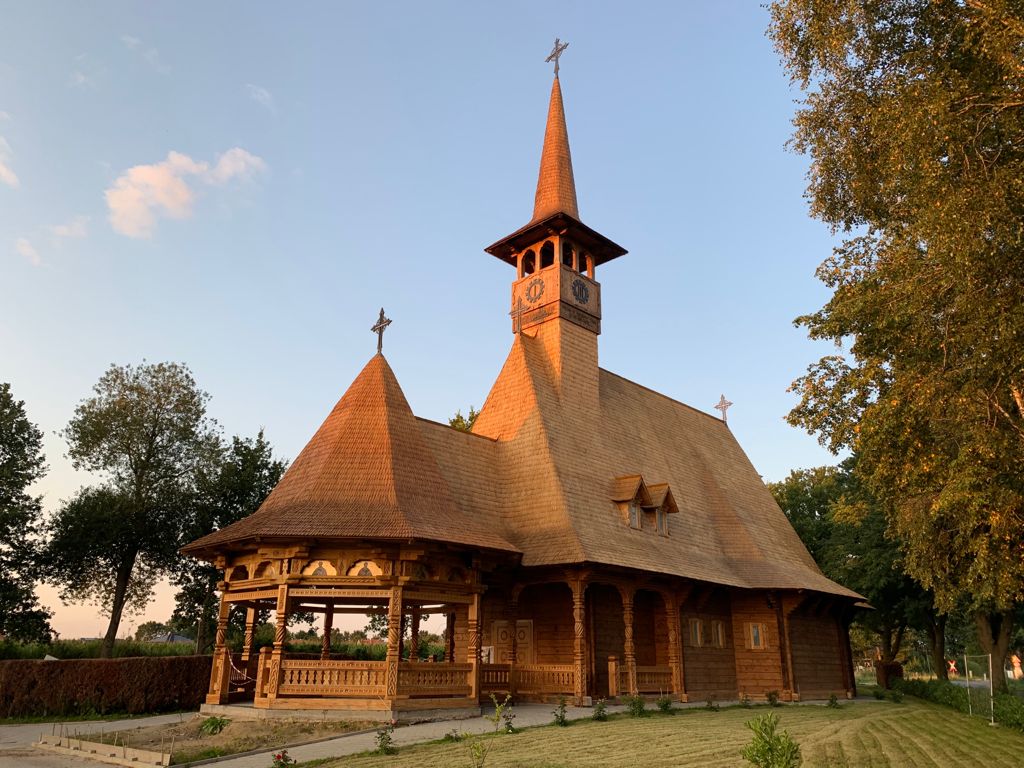 Größte rumänisch-orthodoxe Holzkirche Deutschlands