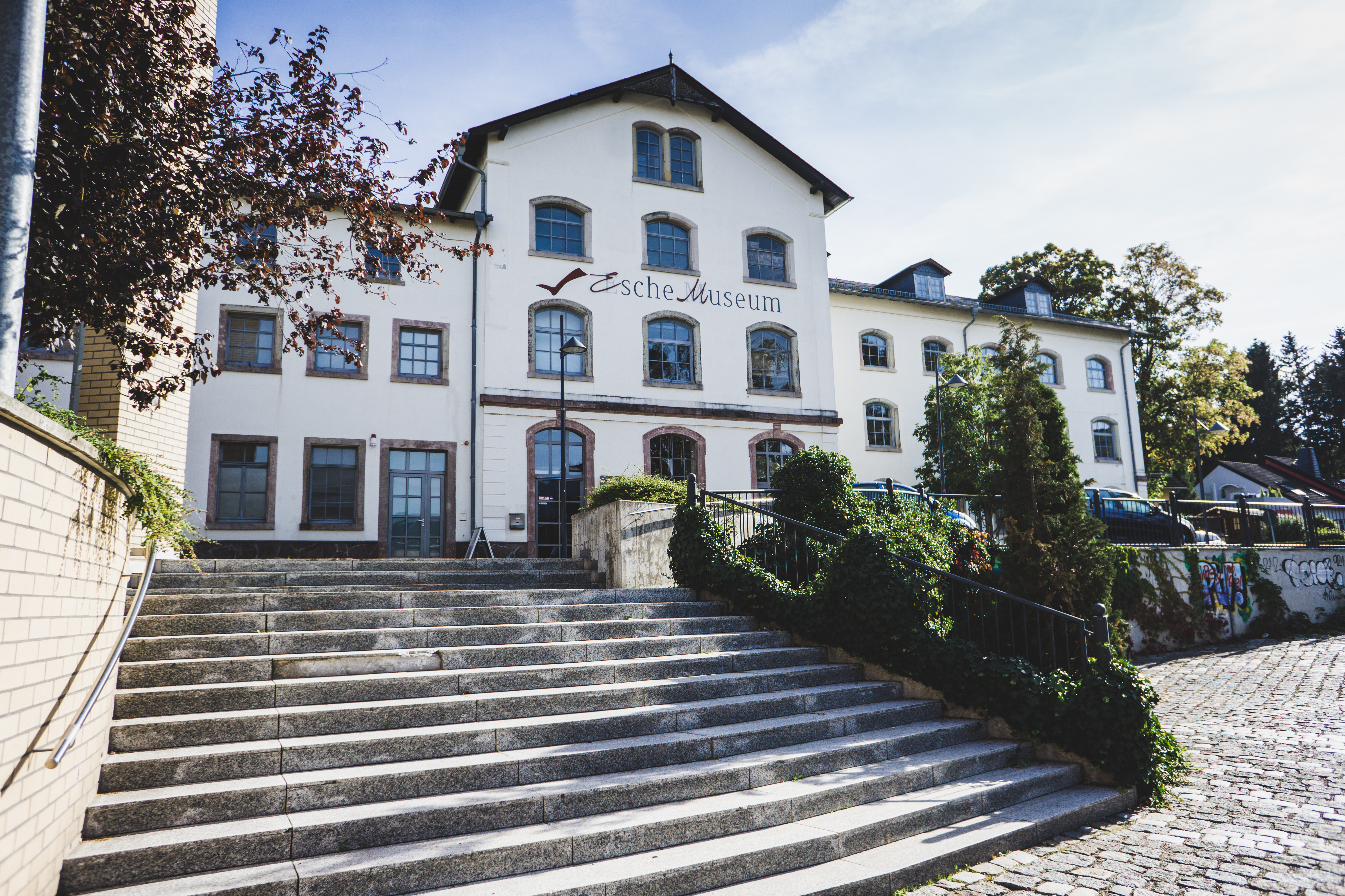 Außengebäude Esche-Museum.jpg