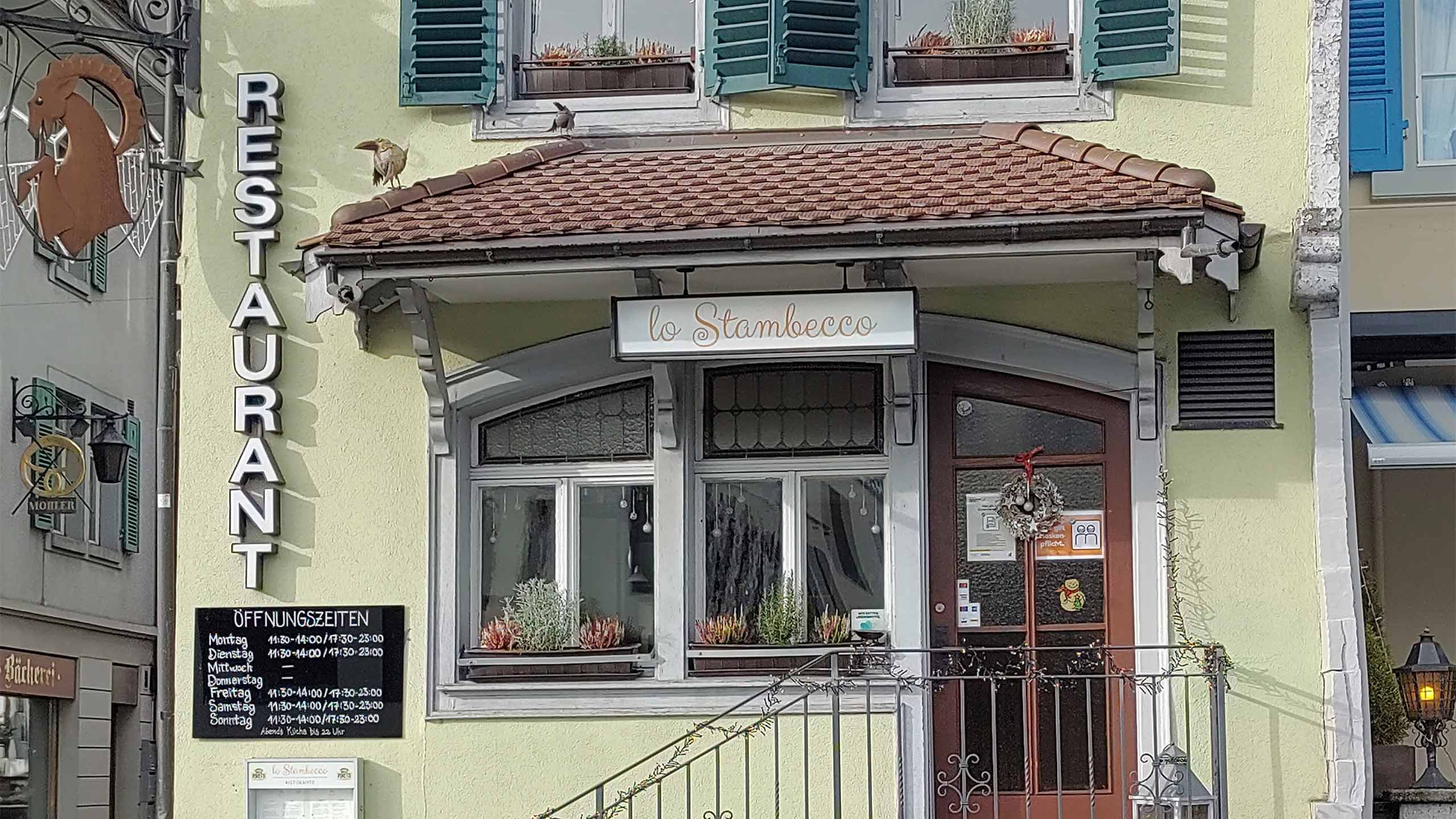 ristorante-lo-stambecco-aussen-eingang-fassade.jpg