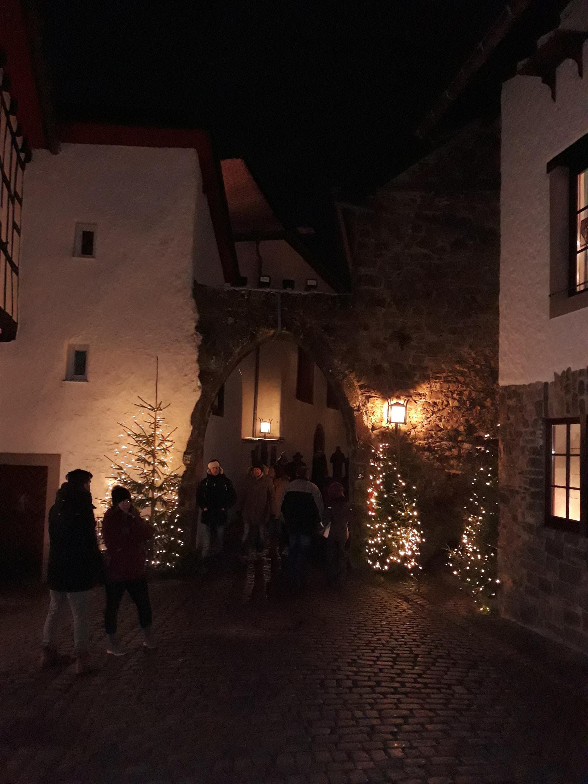 Weihnachtsmarkt in Kronenburg