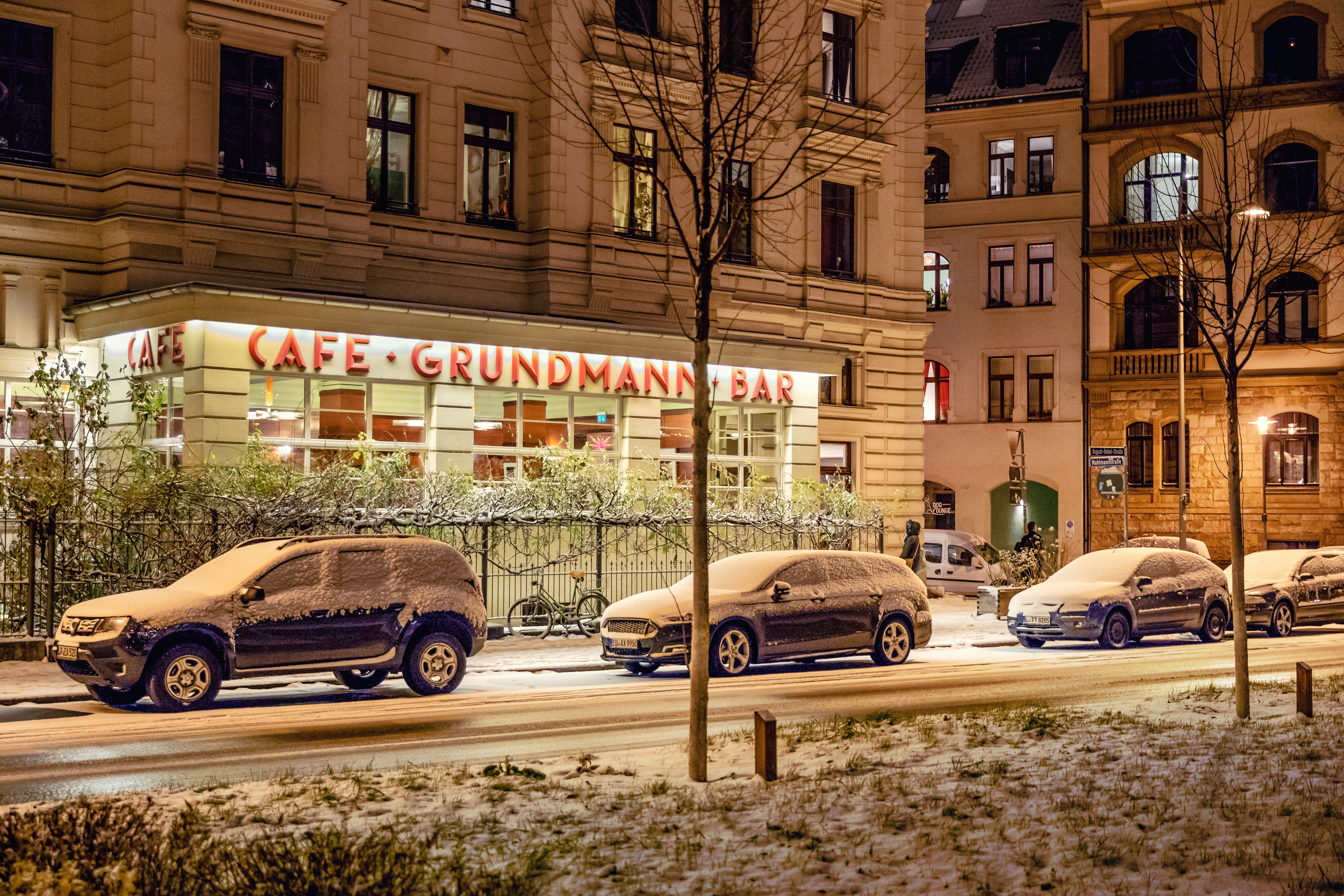 Café Grundmann – Motiv