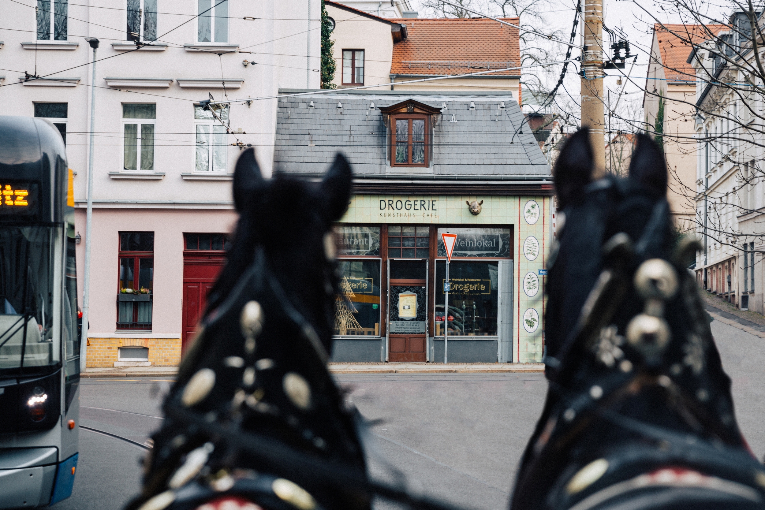 DROGERIE – Motiv