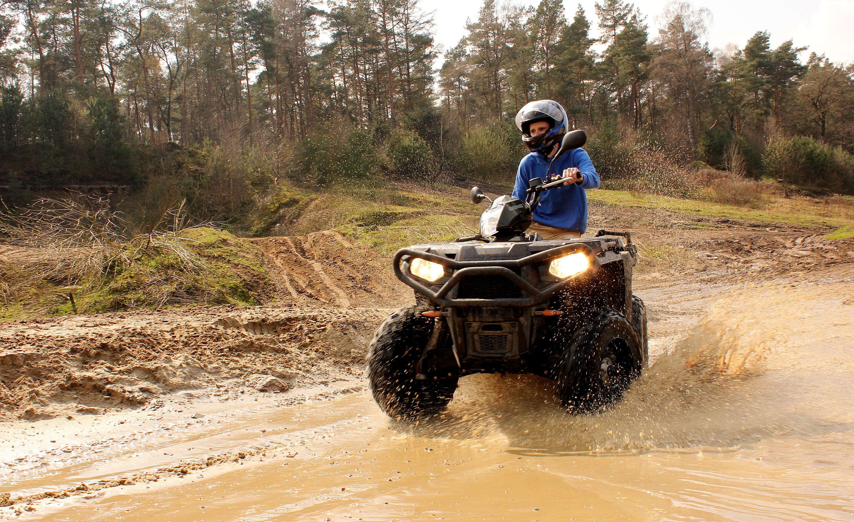 Fur Adrenalinjunkies Der Grosste Off Road Park Europas Im Osnabrucker Land
